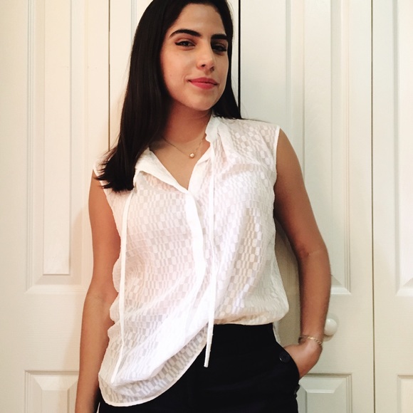 LOFT White Sleeveless Shell - Picture 2 of 4