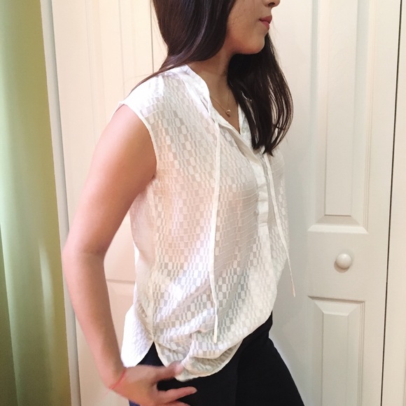 LOFT White Sleeveless Shell - Picture 3 of 4