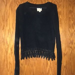 Sweater-feel crop top