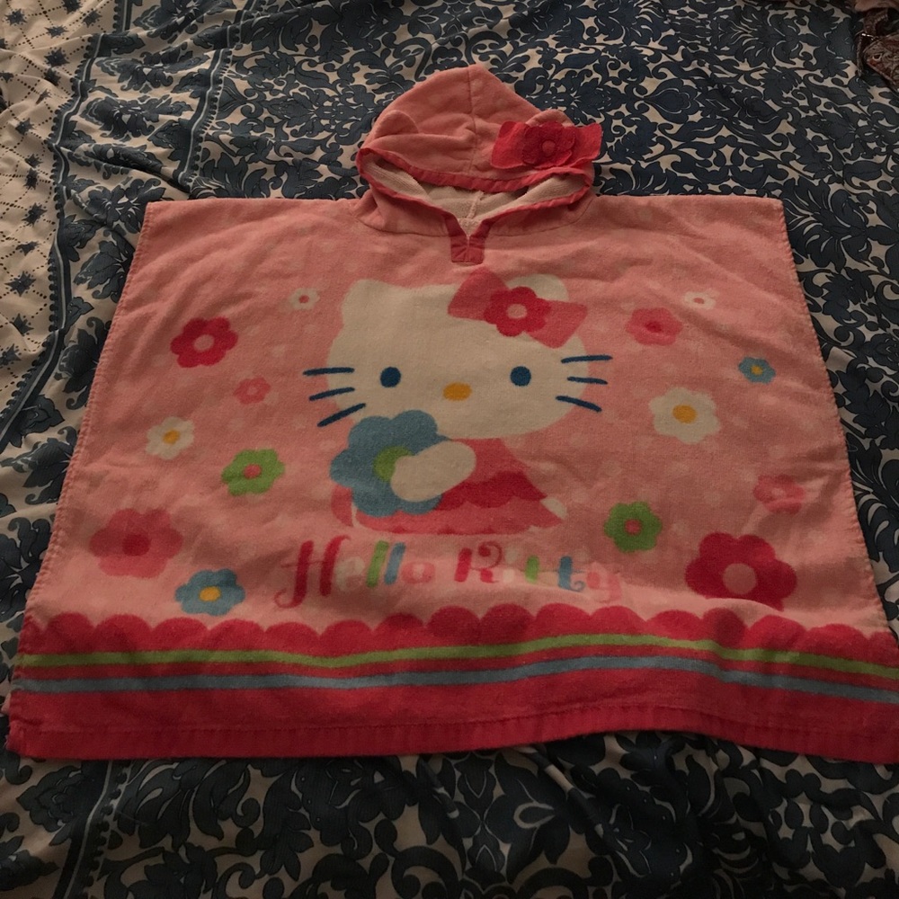Girls hooded Hello Kitty towel