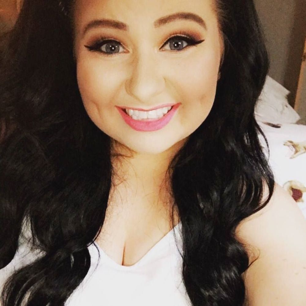 Meet your Posher, Cassie