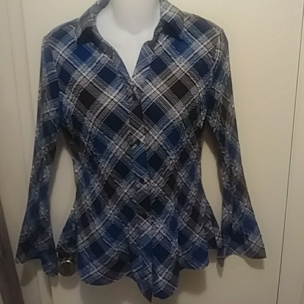 "EAST 5TH" PETITE PLAID TOP WITH PLEATED WAIST SM
