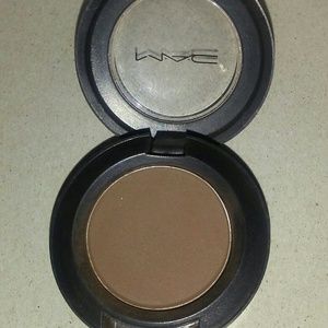 MAC Eyeshadow in Espresso