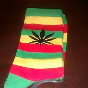 Rasta Leaf Socks