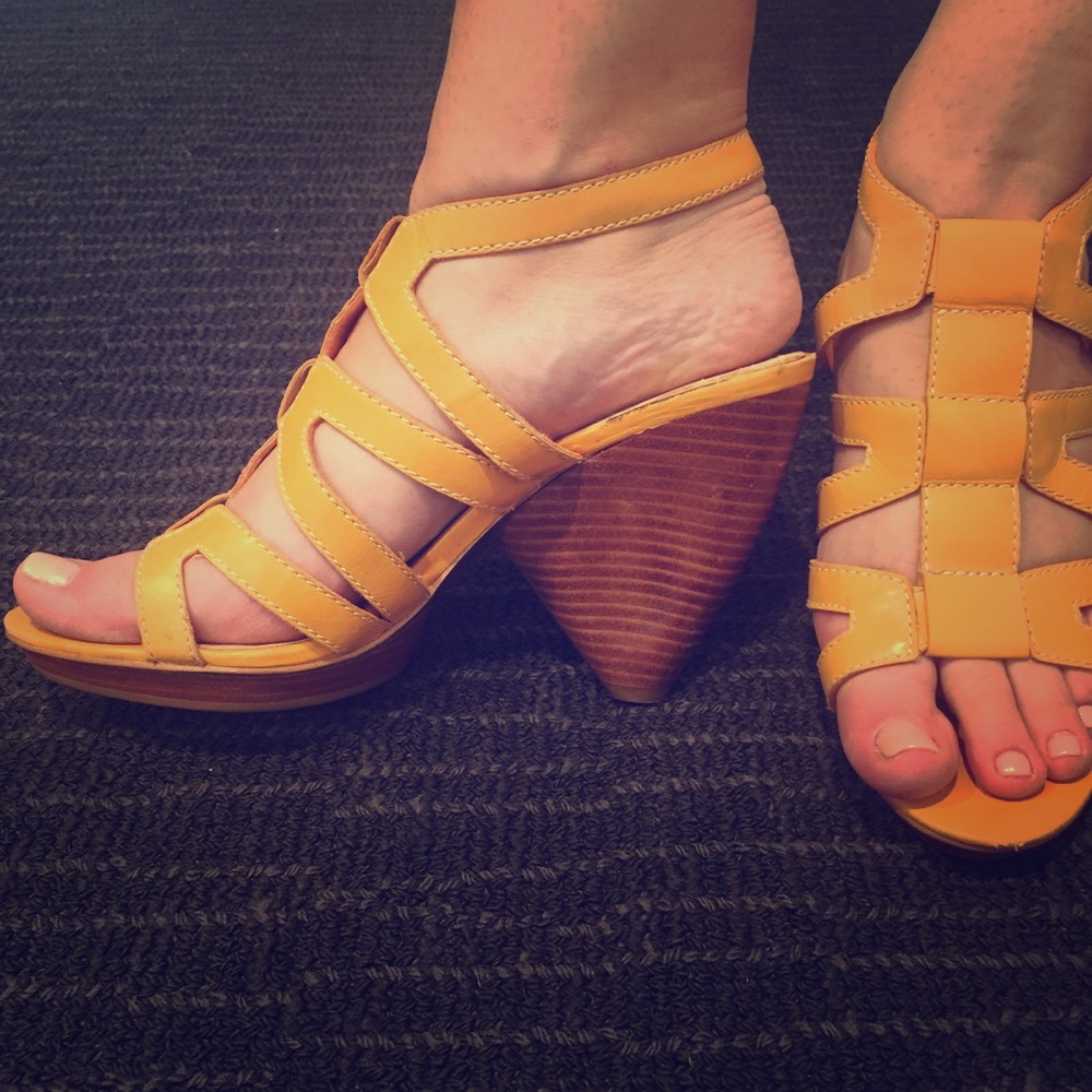 Max Studio orange leather sandals, wooden heel