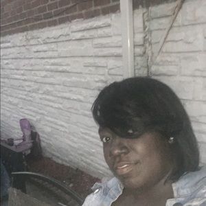 Meet your Posher, Ayeshia