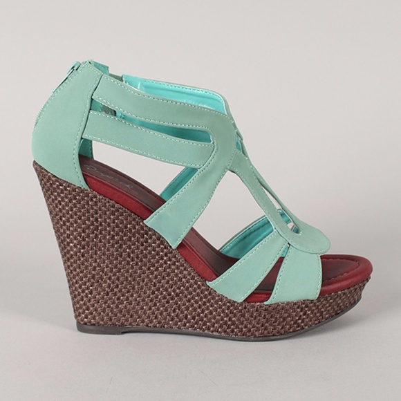 Kiss and Tell Lena Wedge - Picture 2 of 7