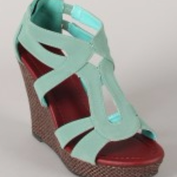 Kiss and Tell Lena Wedge - Picture 3 of 7
