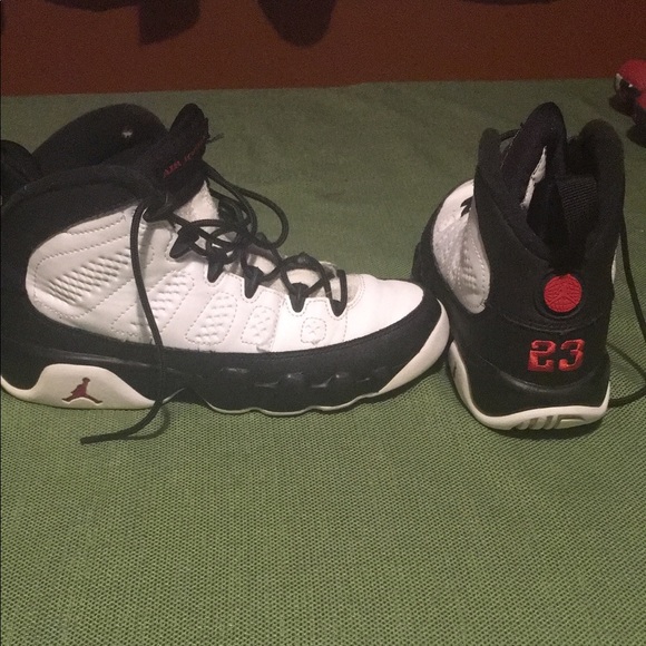 Jordan 9 - Picture 1 of 1