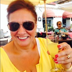 Meet your Posher, Angela