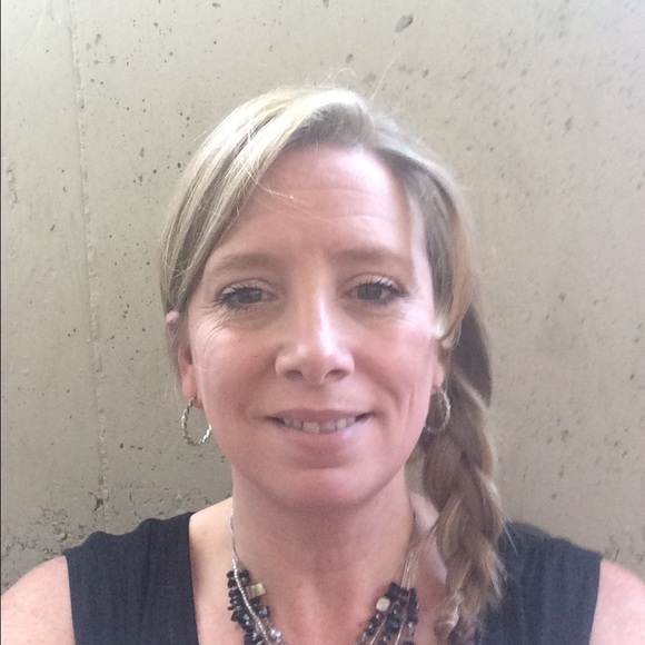 Meet your Posher, Karen - Picture 1 of 1