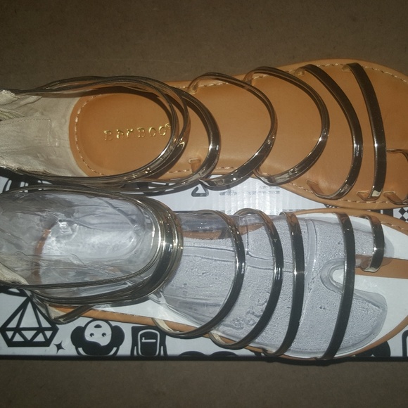 Shoes - Picture 2 of 6