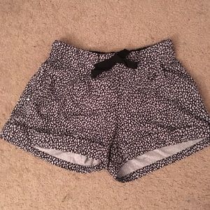 Size 6 lululemon shorts