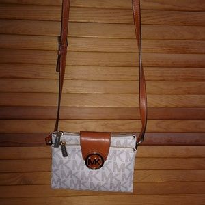 Michael Kors Crossbody Like New