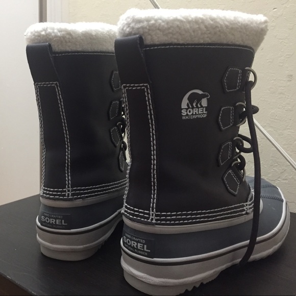 Sorel Waterproof boots - Picture 2 of 4