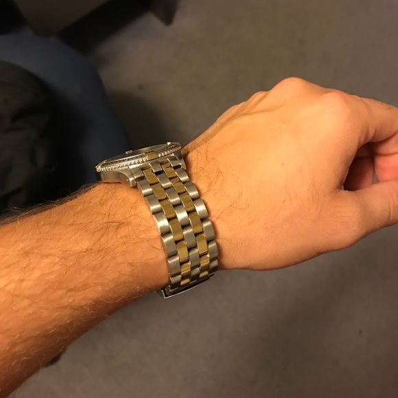 GUESS watch - Picture 2 of 3