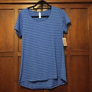 NWT Lularoe Blue Striped Classic Tee Medium