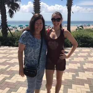 Meet your Posher, Stephanie