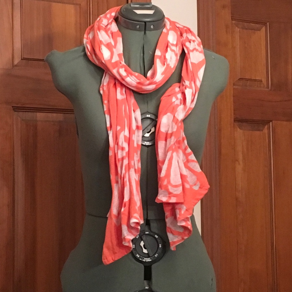 Peach and cream scarf