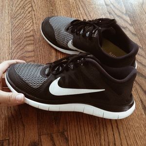 Nike free 4.0 black/white