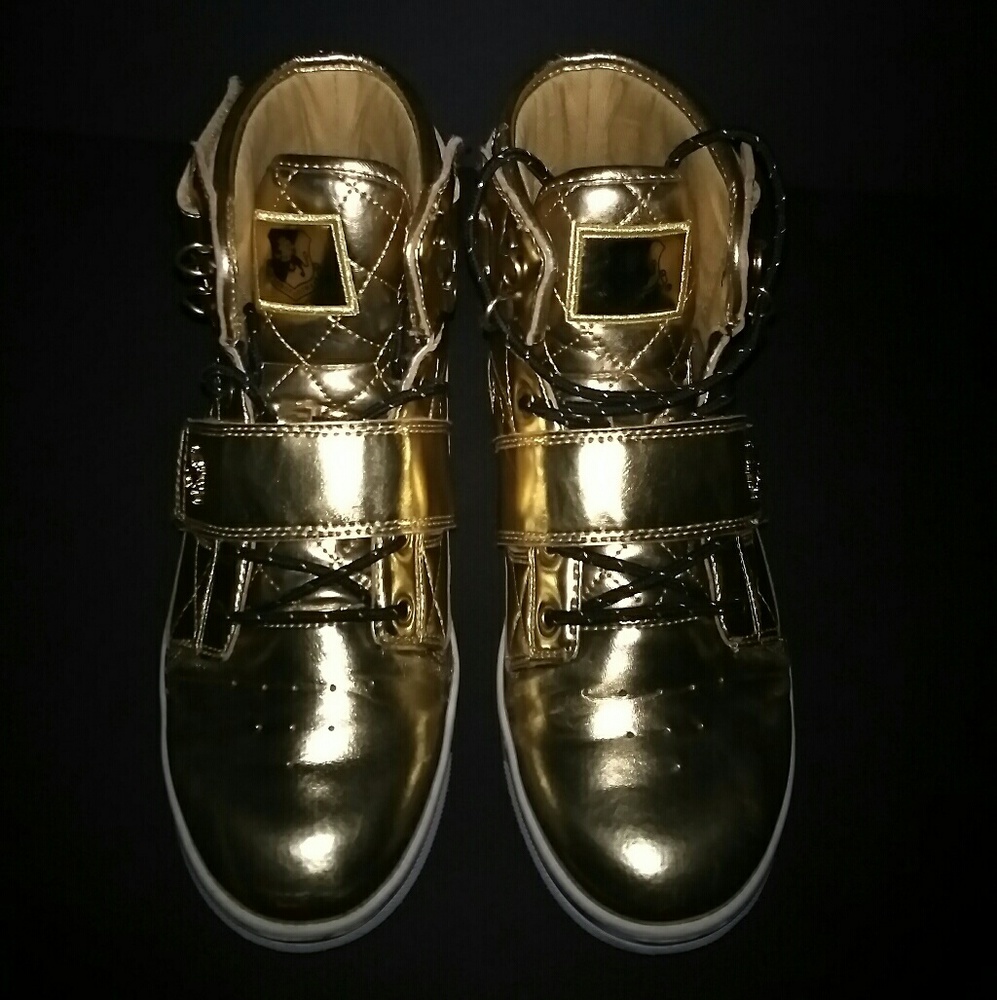 VLado shoe