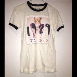 Taylor Swift 1989 tee