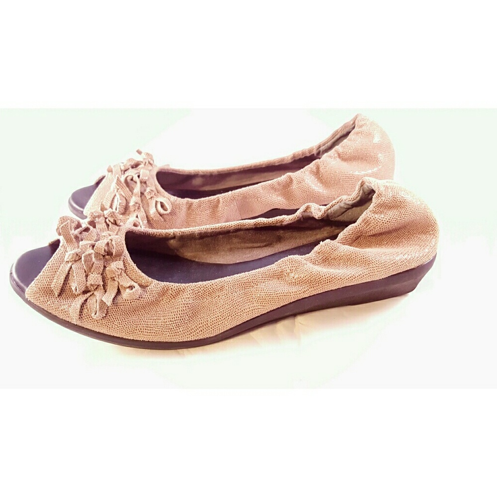 THE FLEXX Peep Toe Ballet Flats Tan