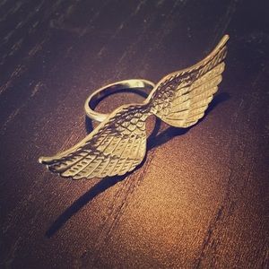 Authentic CC SKYE Angel Wings Ring