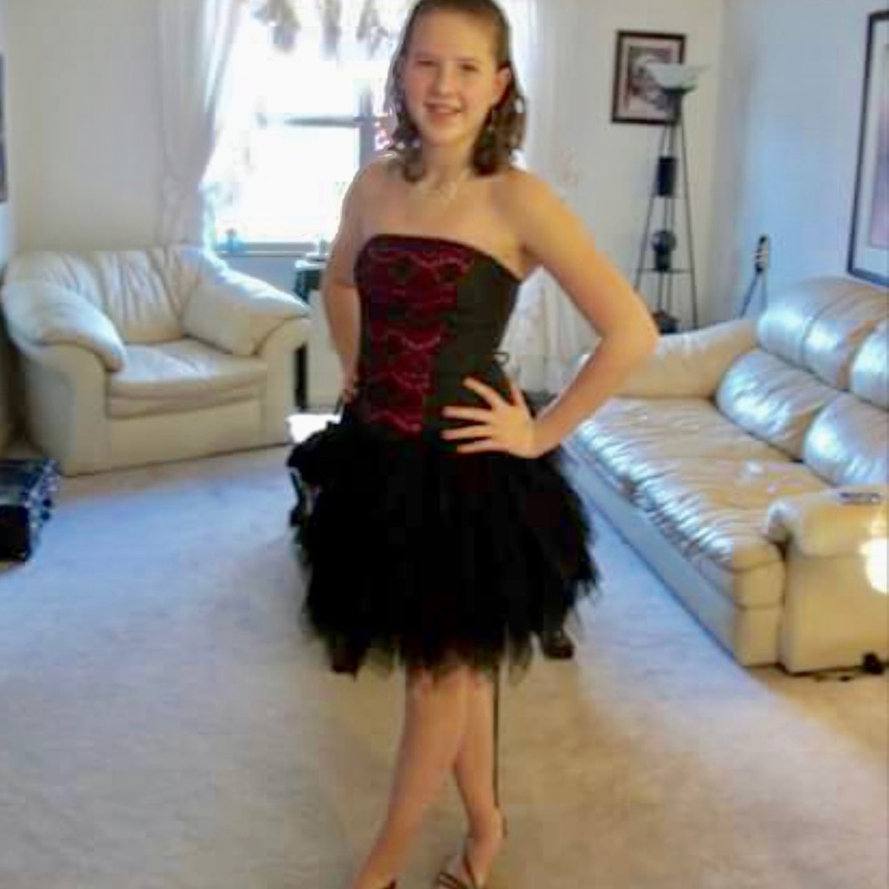 Black and pink lace and ruffles short prom dress