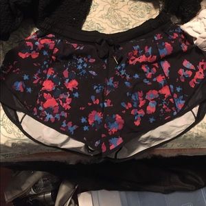 Rare Lululemon Hotty Hot Shorts