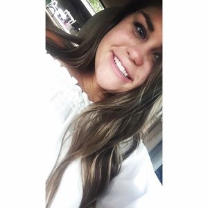 Meet your Posher, Kenzie