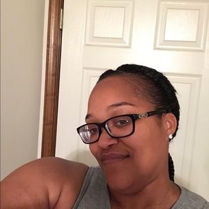 Meet your Posher, Lynette