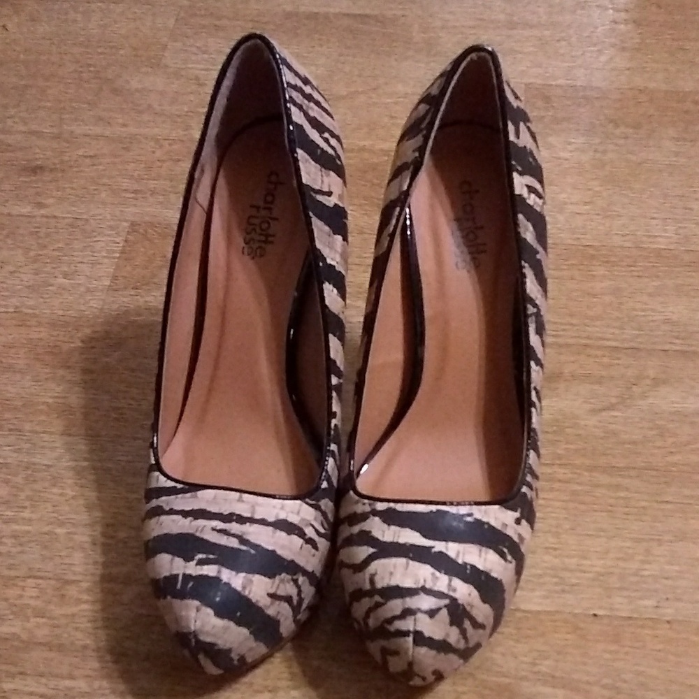 Beautiful heels worn once never found the right ou - Picture 2 of 4