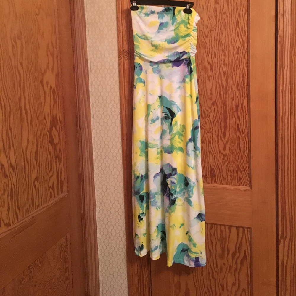 The limited maxi dress. Size small petite NWT