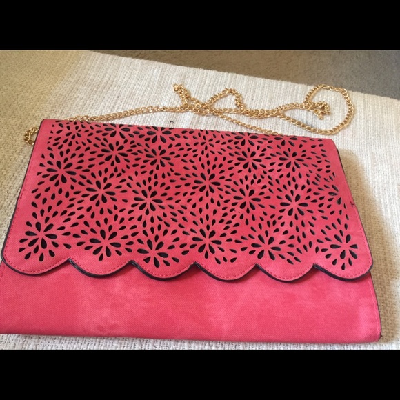 Large Red Clutch - Picture 1 of 3
