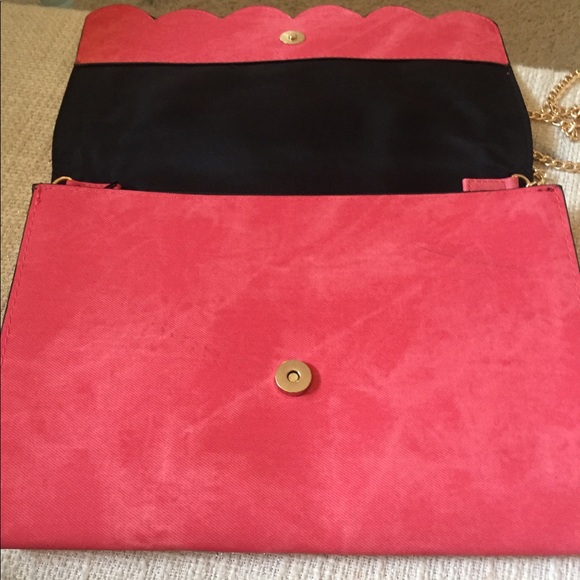 Large Red Clutch - Picture 2 of 3
