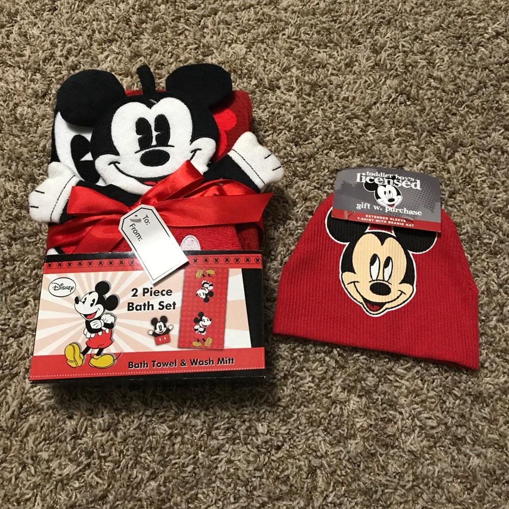 Mickey 2 piece bath set and beanie hat by Disney
