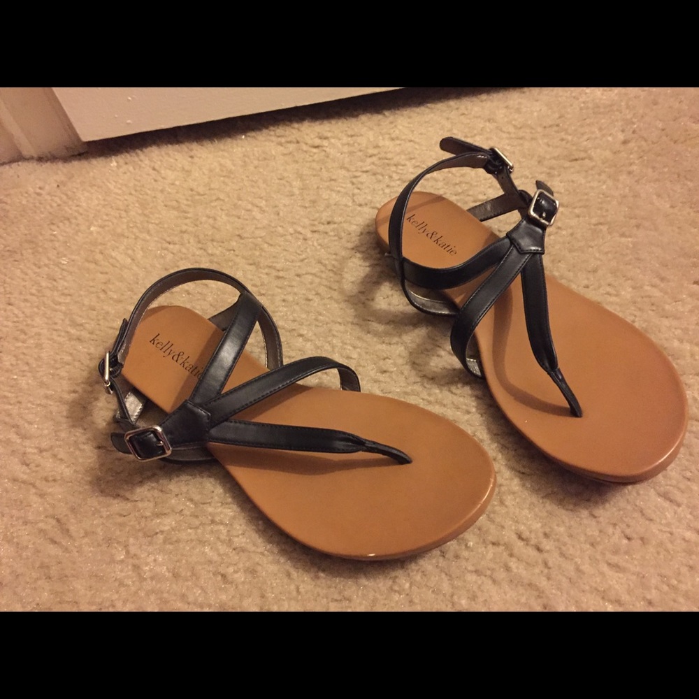 Kelly & Katie flat sandals