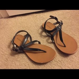 Kelly & Katie flat sandals