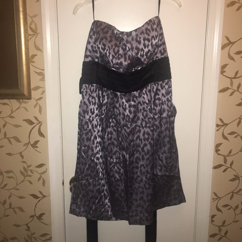 Sleeveless Leopard Dress with Attached Belt