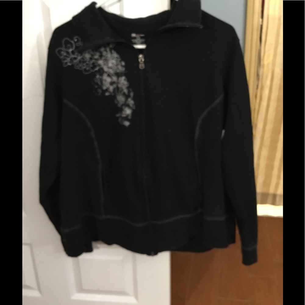 Zip up - Picture 2 of 2