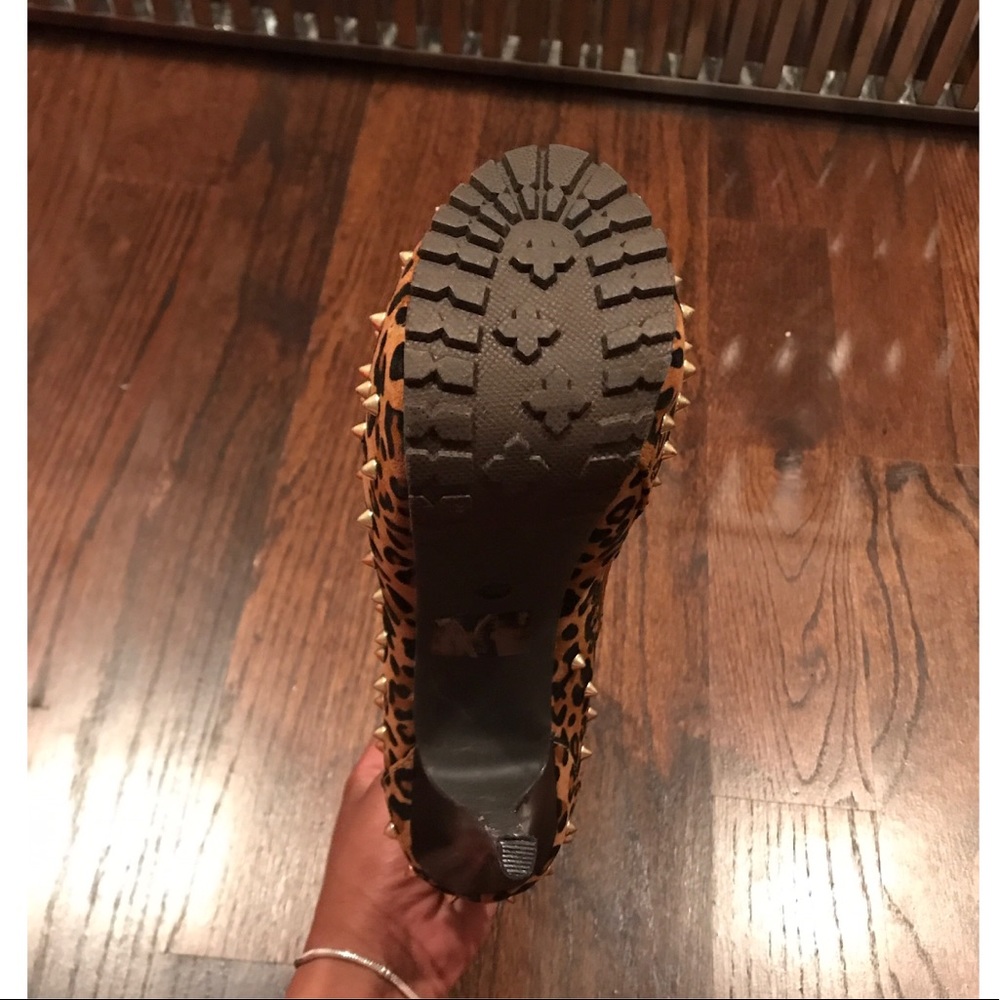 NWTO Leopard print high heel timberland style boot - Picture 5 of 5