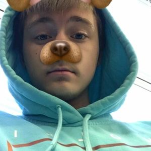 Meet your Posher, Casey