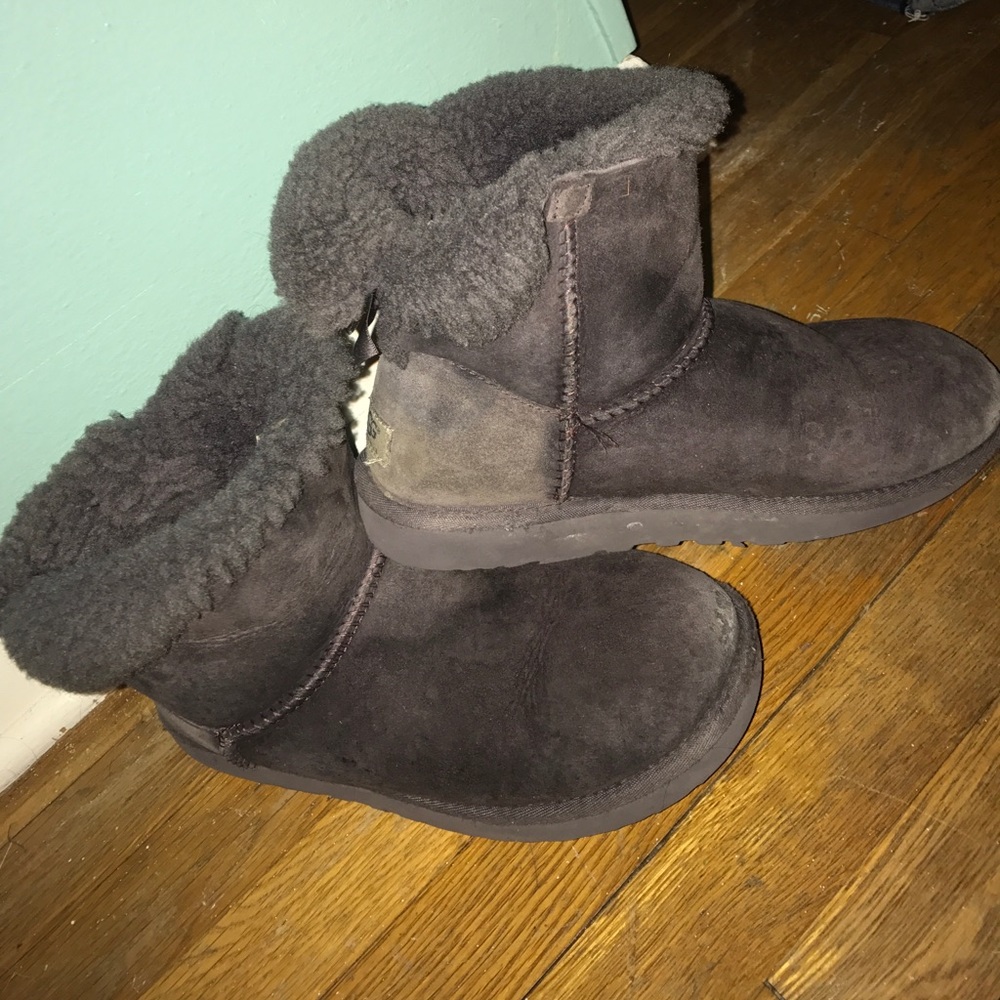 BAILEY BOW GREY UGGS!! - Picture 1 of 3