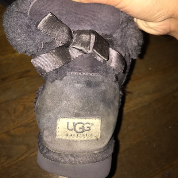 BAILEY BOW GREY UGGS!! - Picture 2 of 3