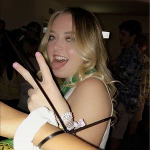 Meet your Posher, Alexandra