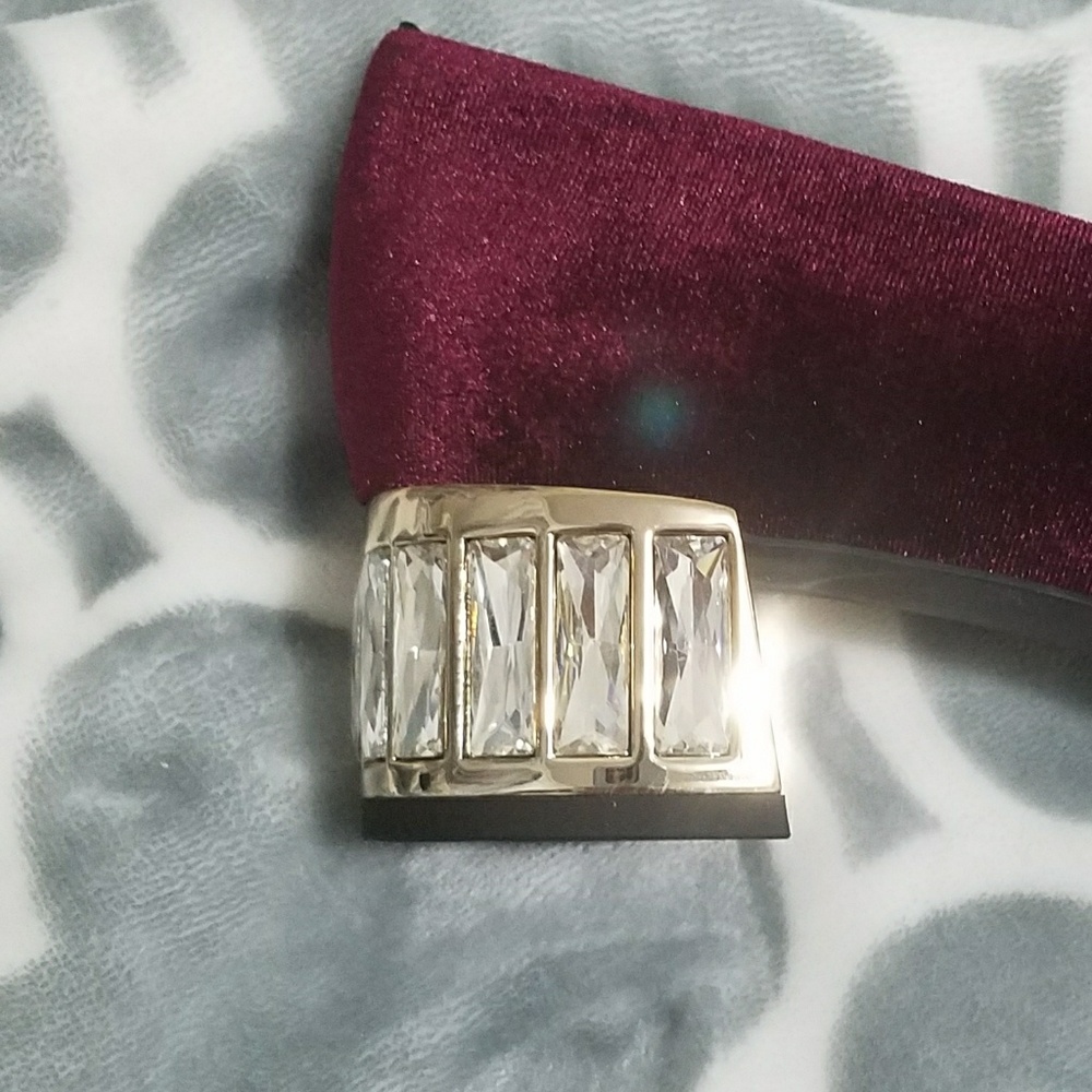 SALE☆NIB Anne Klein Wine Velvet Crystal Block Heel