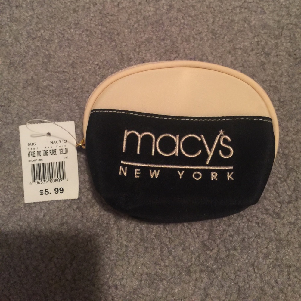 Macy's New York pouch