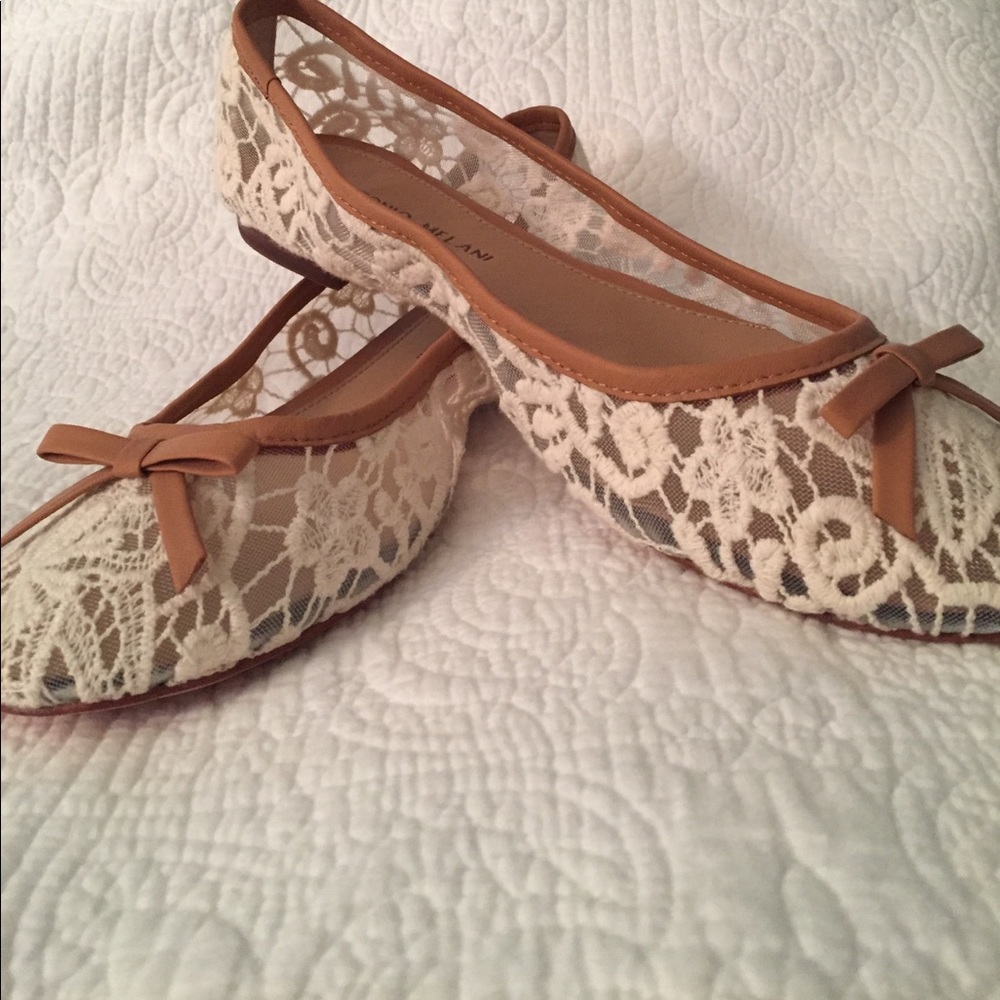 Antonio Melani Lace ballerina flats