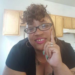 Meet your Posher, Angela